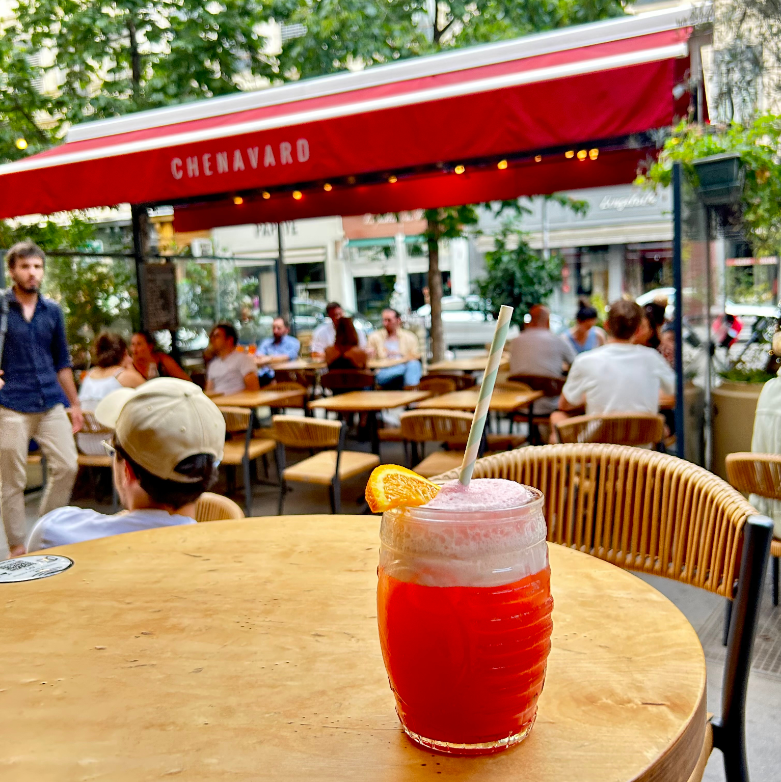 Cocktail dans un restaurant bar tapas, le chenavard à Lyon. Salons privatisables