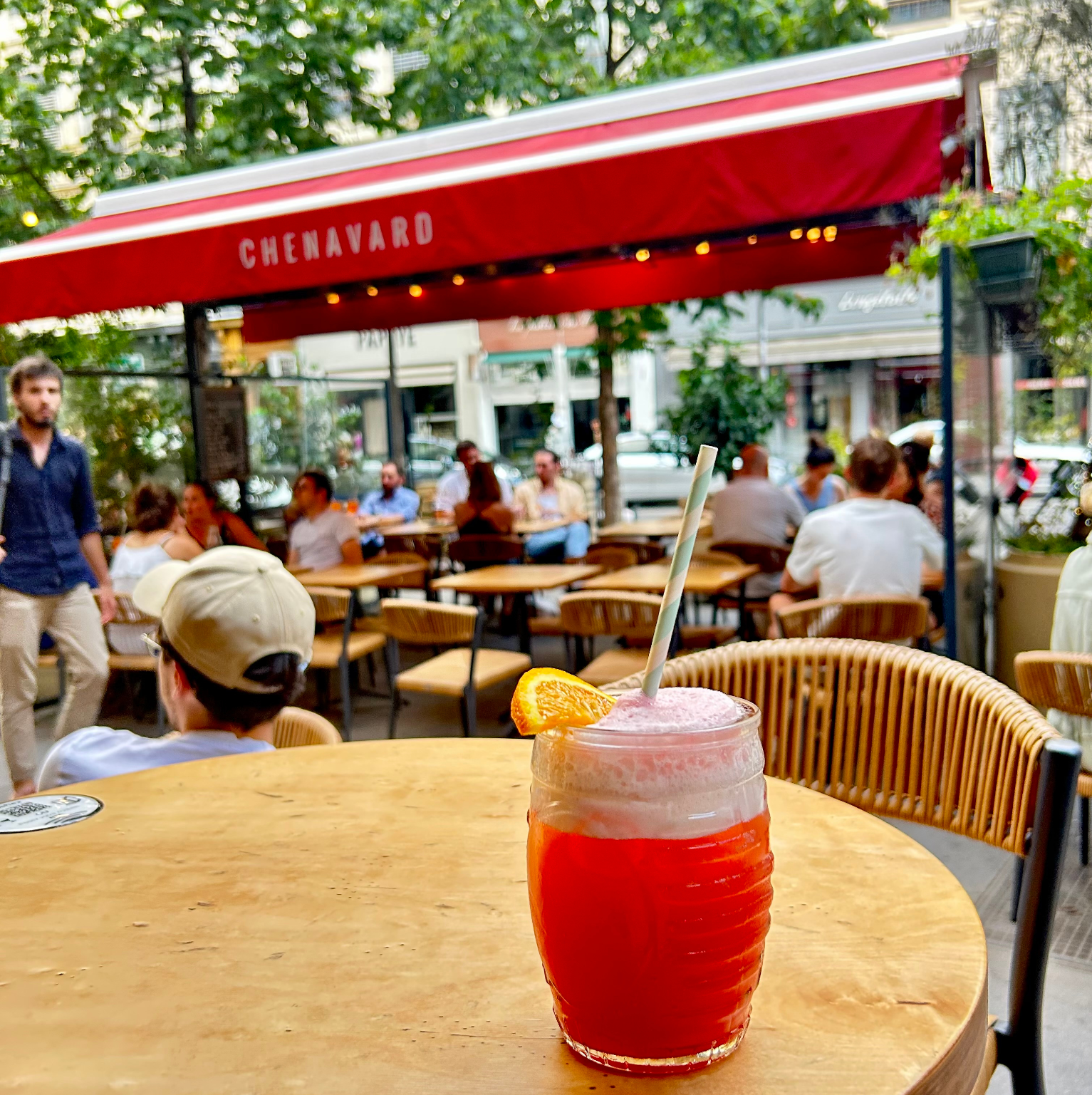 Cocktail dans un restaurant bar tapas, le chenavard à Lyon. Salons privatisables